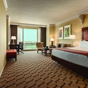 Deluxe I River View King Non-Smoking Newly Renovated 	